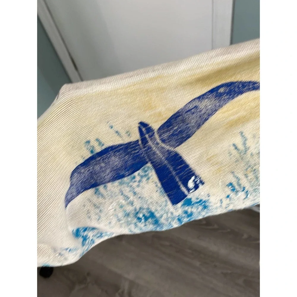 Ladies, vintage MARGUERITA, handpainted Alaska animal graphic sweater - Picture 6 of 7